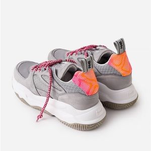 P448 WOMENS LUKE SNEAKER SHABBY SIZE EUROPEAN 39 NIB MSRP $448